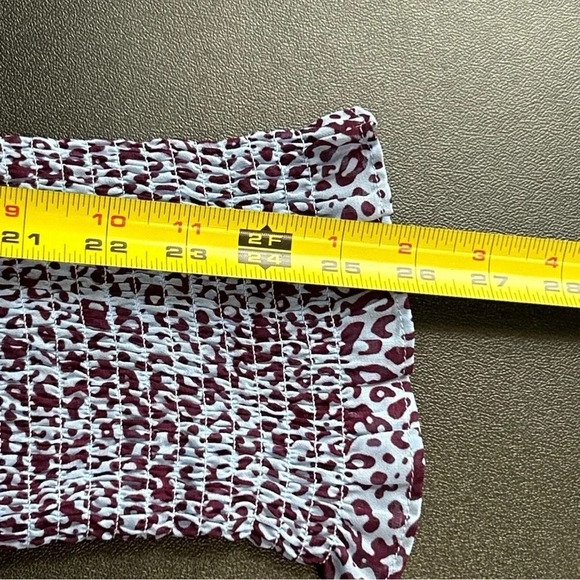 Plus Size Women's 4X (28W-30W) Animal‎ Print Tunic Top Smocked Keyhole Stretch - Picture 10 of 13